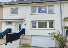 4 Bedrooms Bedrooms, ,House,For Rent,rue Mathias Bithon,1061
