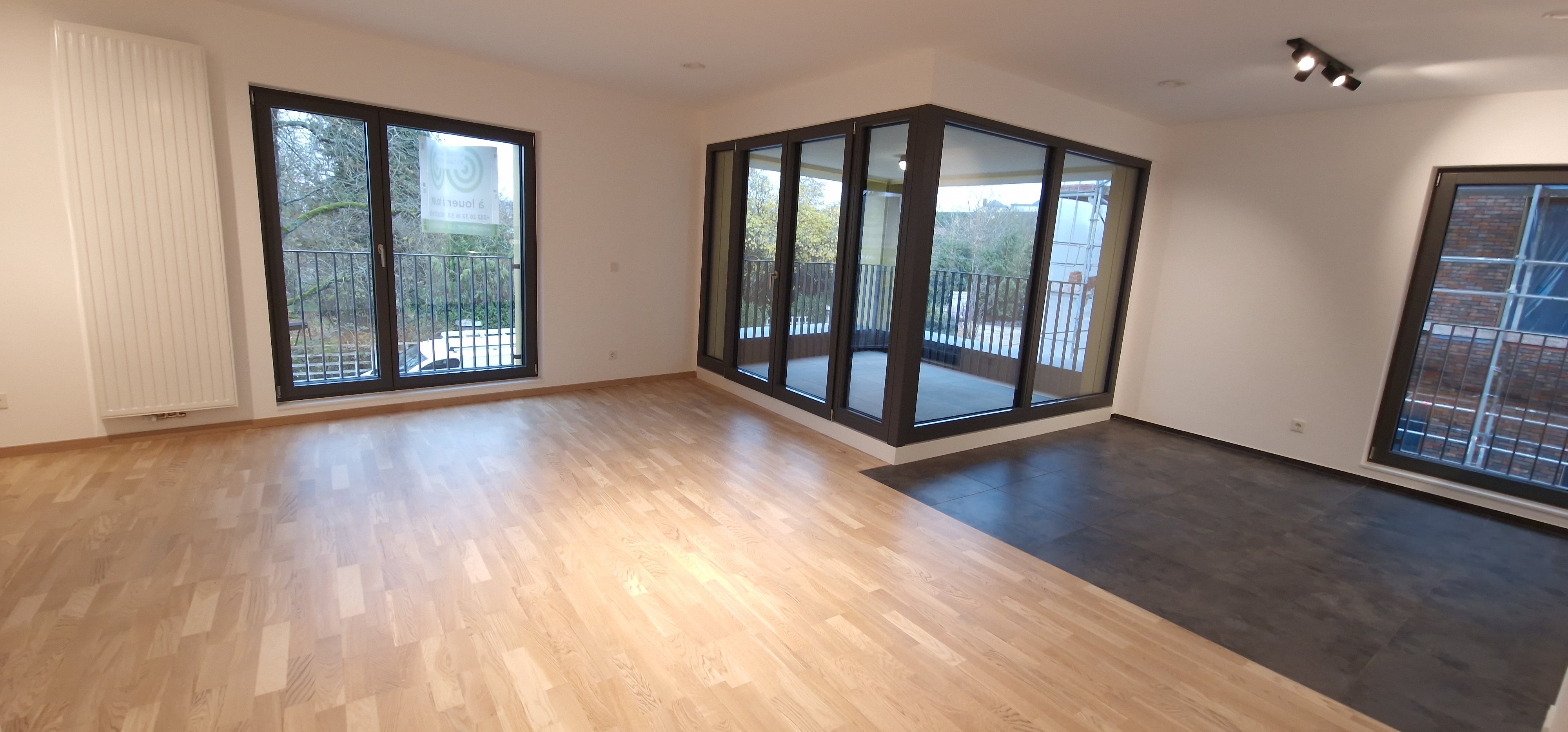 2 Bedrooms Bedrooms, ,Apartment,For Rent,rue de la Gare,1,1062