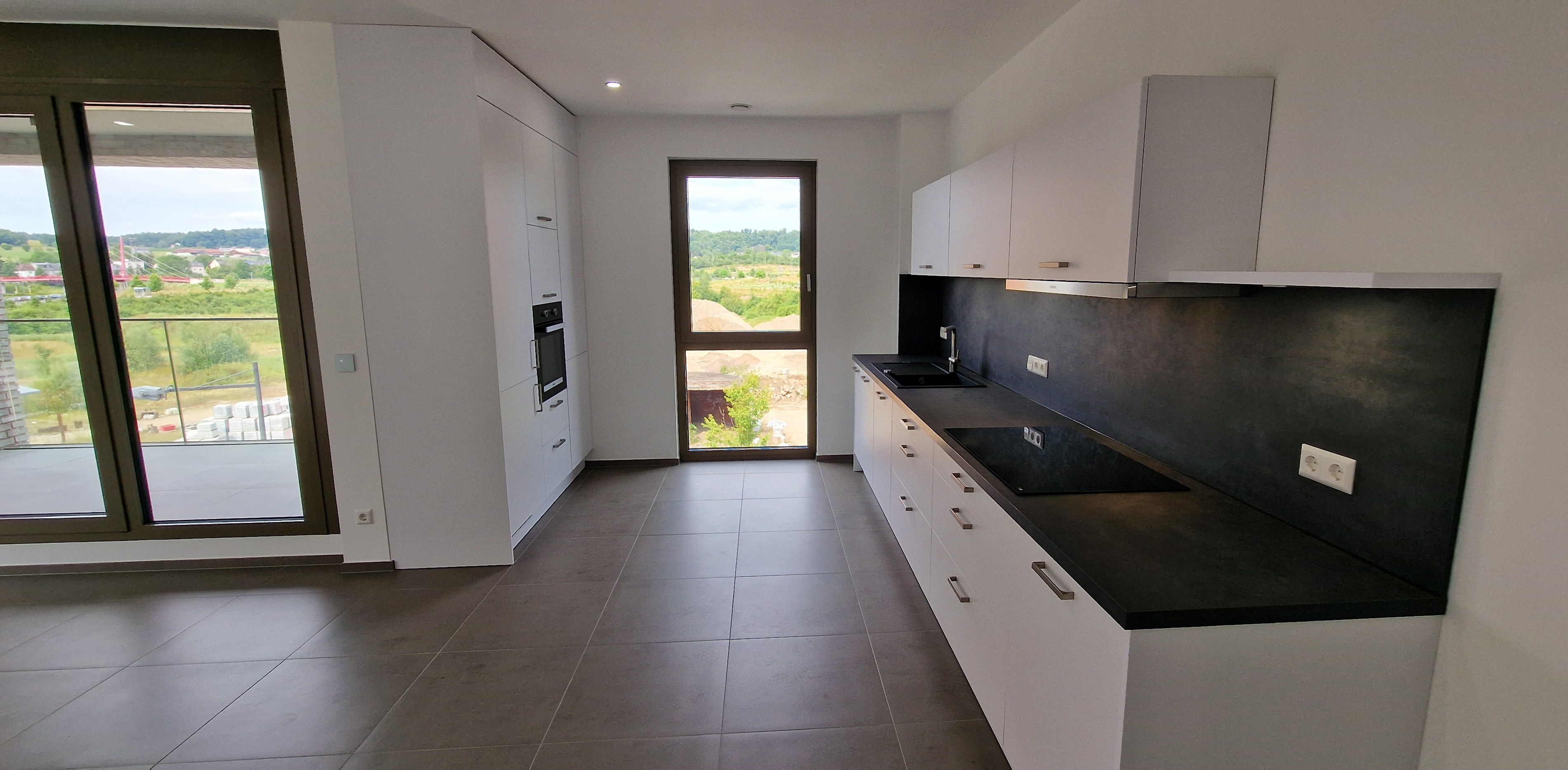 2 Bedrooms Bedrooms, ,Apartment,For Rent,Manhattan,rue Jean-Jacques Rousseau,3,1063